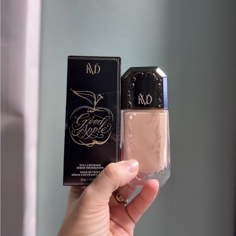🆕 KVD L21 Good Apple Full-Coverage Serum Foundation Light 21 *Brand New in Box*